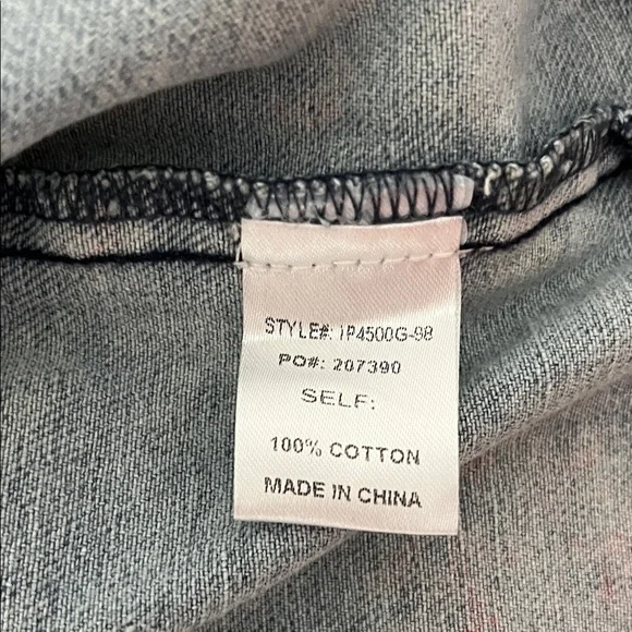 BiBi Denim Jacket Shacket with Pink Floral Design NWOT - Picture 10 of 11